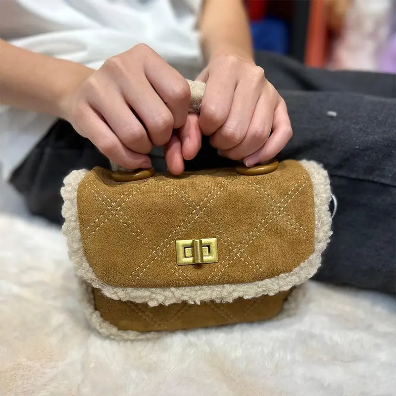 Ag Collective Elegant Shearling Effect Crossbody Handbag Stylish Brown Shoulder Bag Canvas 2