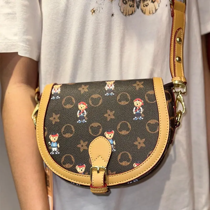 Ag Collective Fashionable Mini Buckle Shoulder Bag Cute Bear Crossbody Bag For Women 1