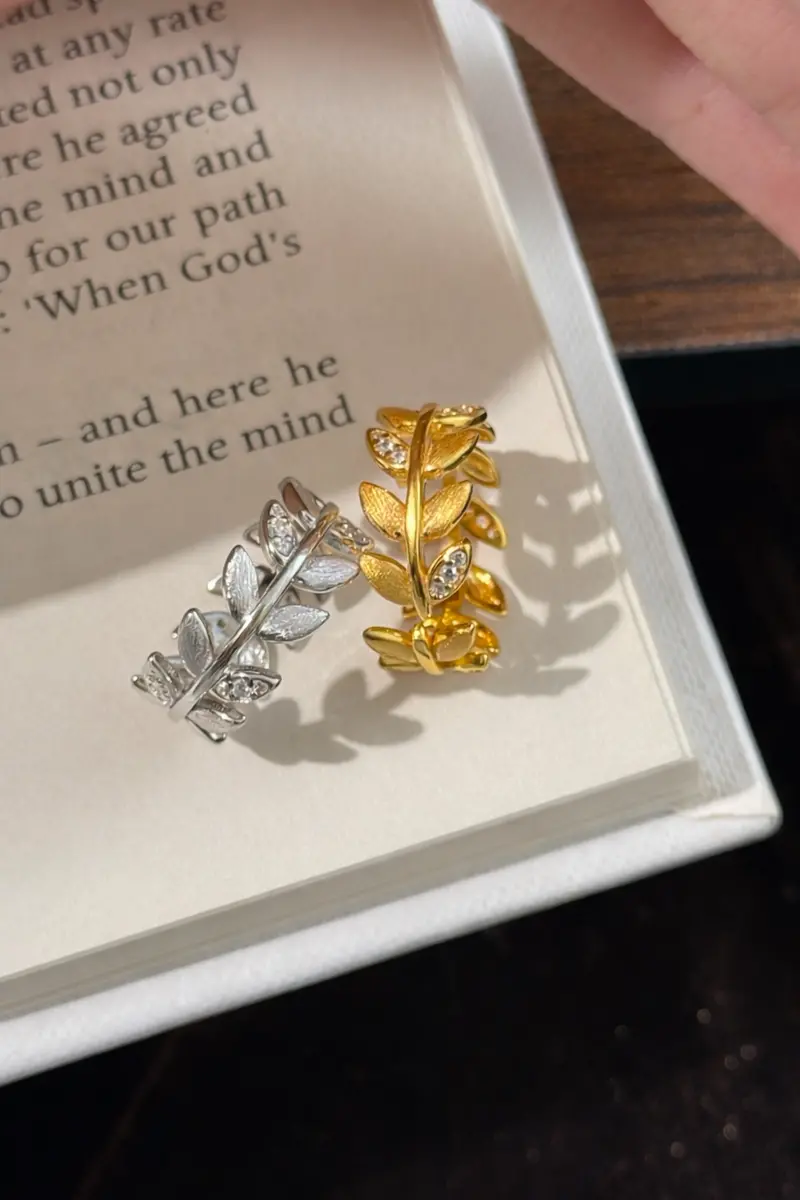 Ag Collective Jewelry – Aurelia Vine Ring 1