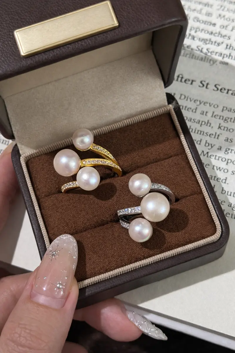Ag Collective Jewelry · Luna Pearl Embrace Ring 1