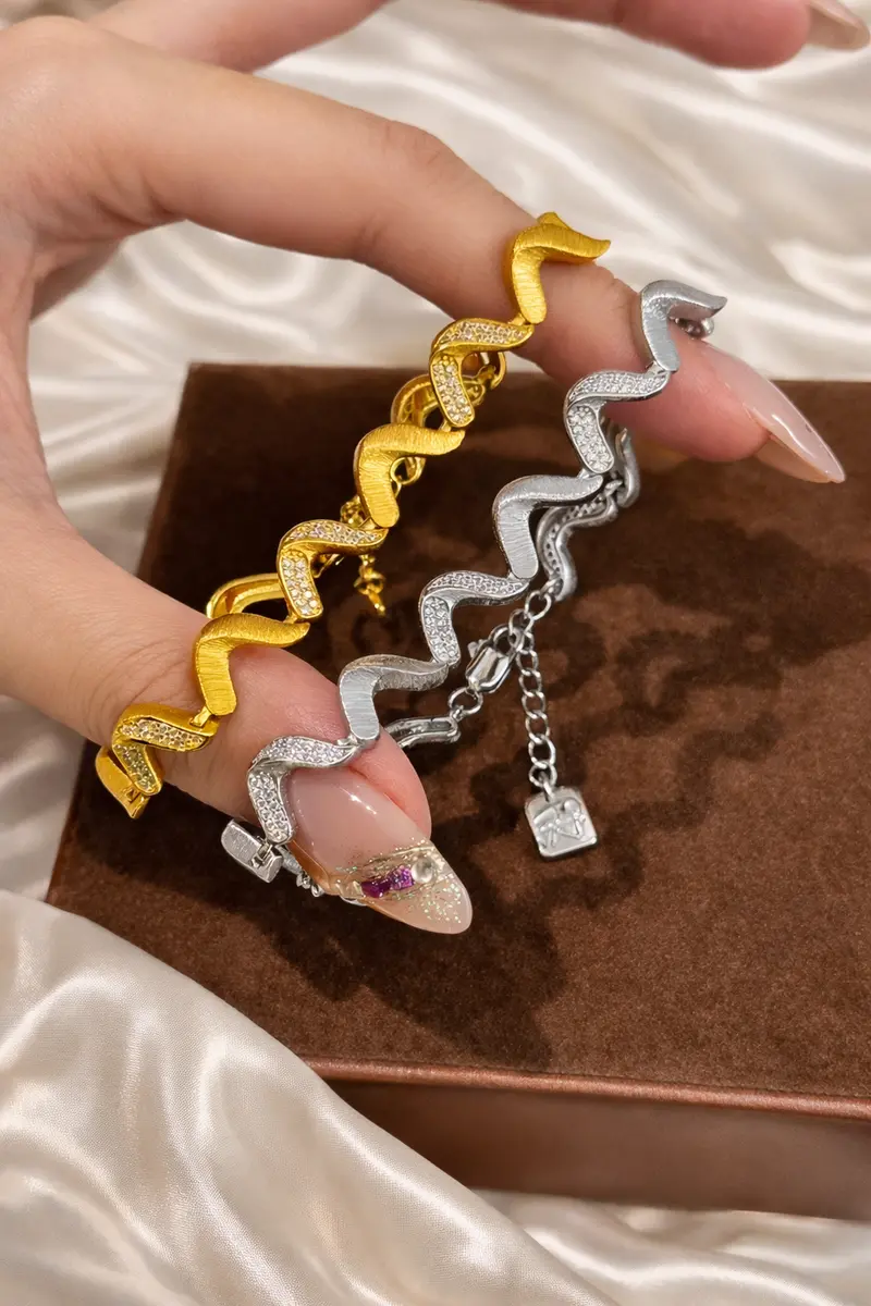 Ag Collective Jewelry – Serpentine Wave Bracelet (Gold / Silver) 1