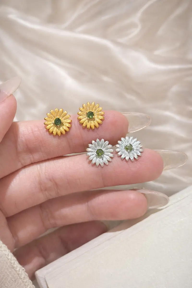 Ag Collective Jewelry – Verdant Bloom Stud Earrings 2