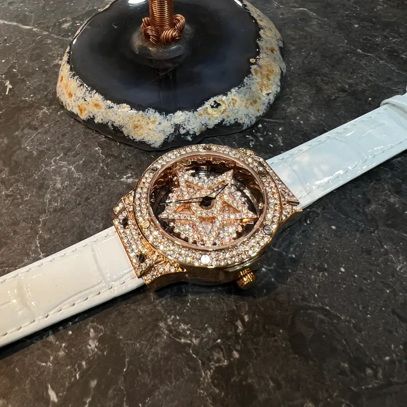 Ag Collective White Leather Strap Women Watch L 5047 Rgw-Rg 1