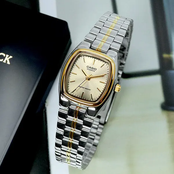 Casio Analog Watch For Women Silver Stainless Steel Strap Ltp-1169G-9Ardf-P 2