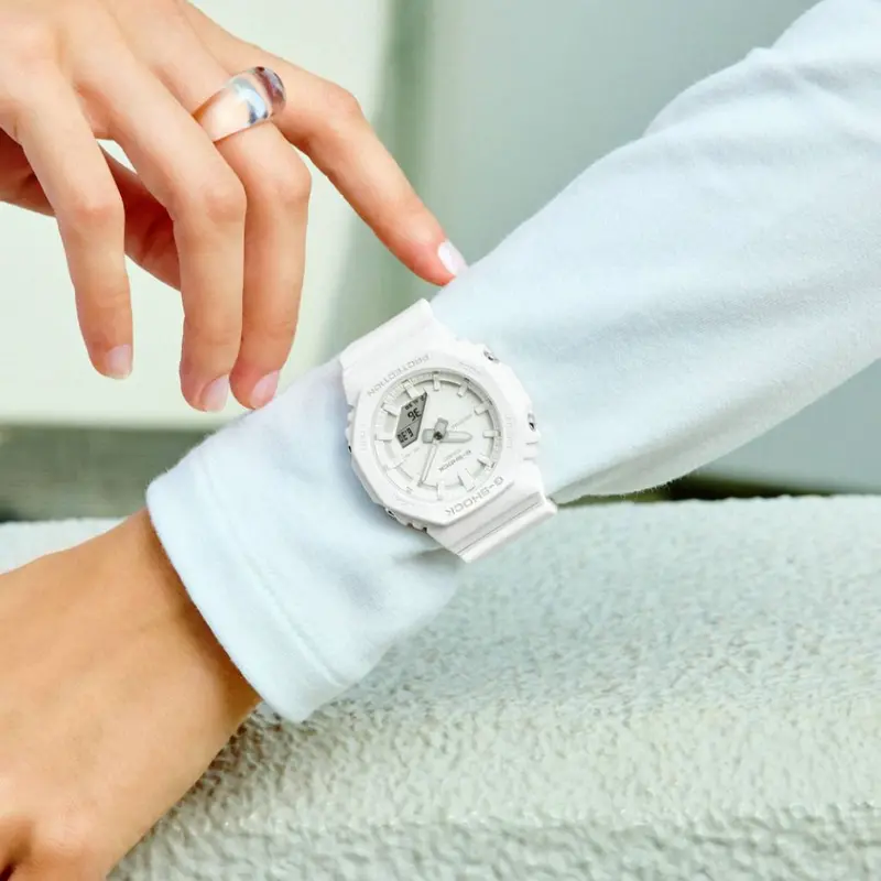 Casio G-Shock White Resin Strap Women Watch Gma-P2100-7Adr 2