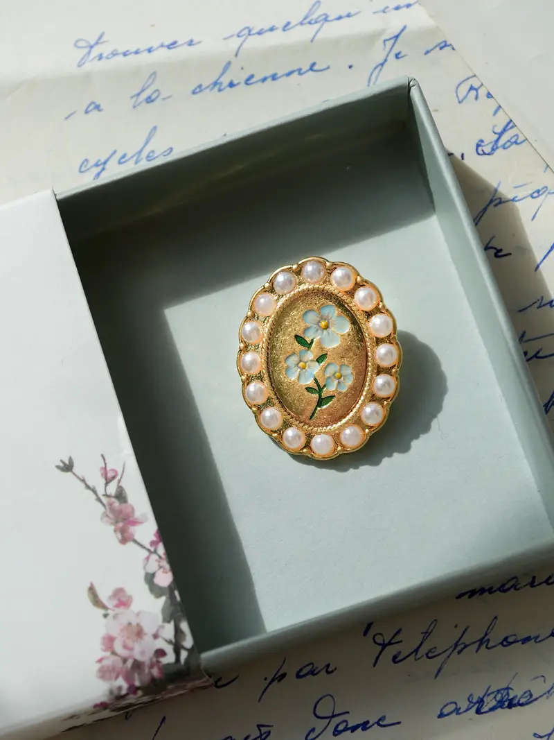 Gold Forget Me Not Pearl Cameo Brooch 2
