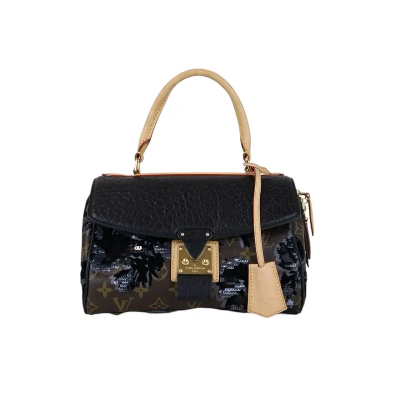 Louis Vuitton H24101904 (Very Good Condition) 1