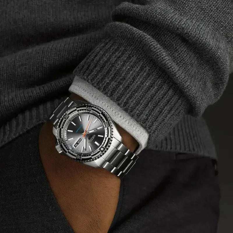 Seiko 5 Automatic Silver Dial Stainless Steel Strap Men Watch Srpk09k1 2