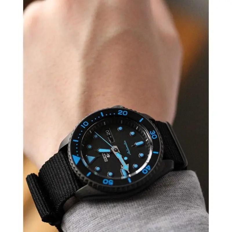Seiko 5 Sports Srpd81k1 Men's Watch 2