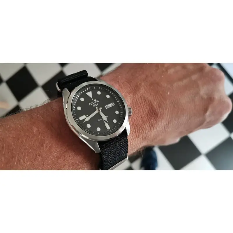 Seiko 5 Sports Srpe67k1 Men's Watch 2