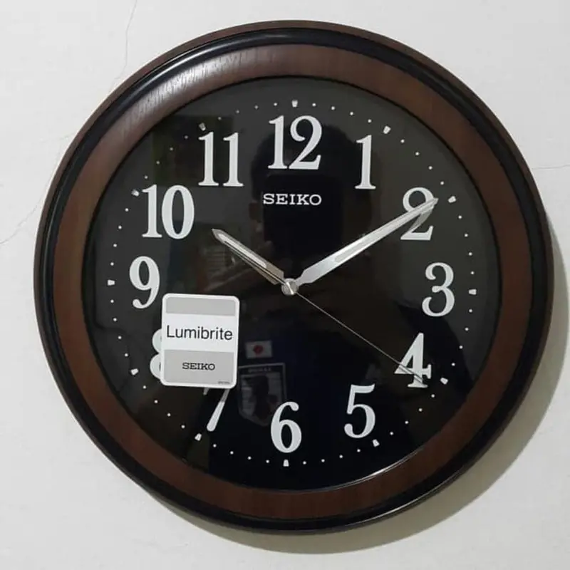 Seiko Qxa313z Luminous Wall Clock 1